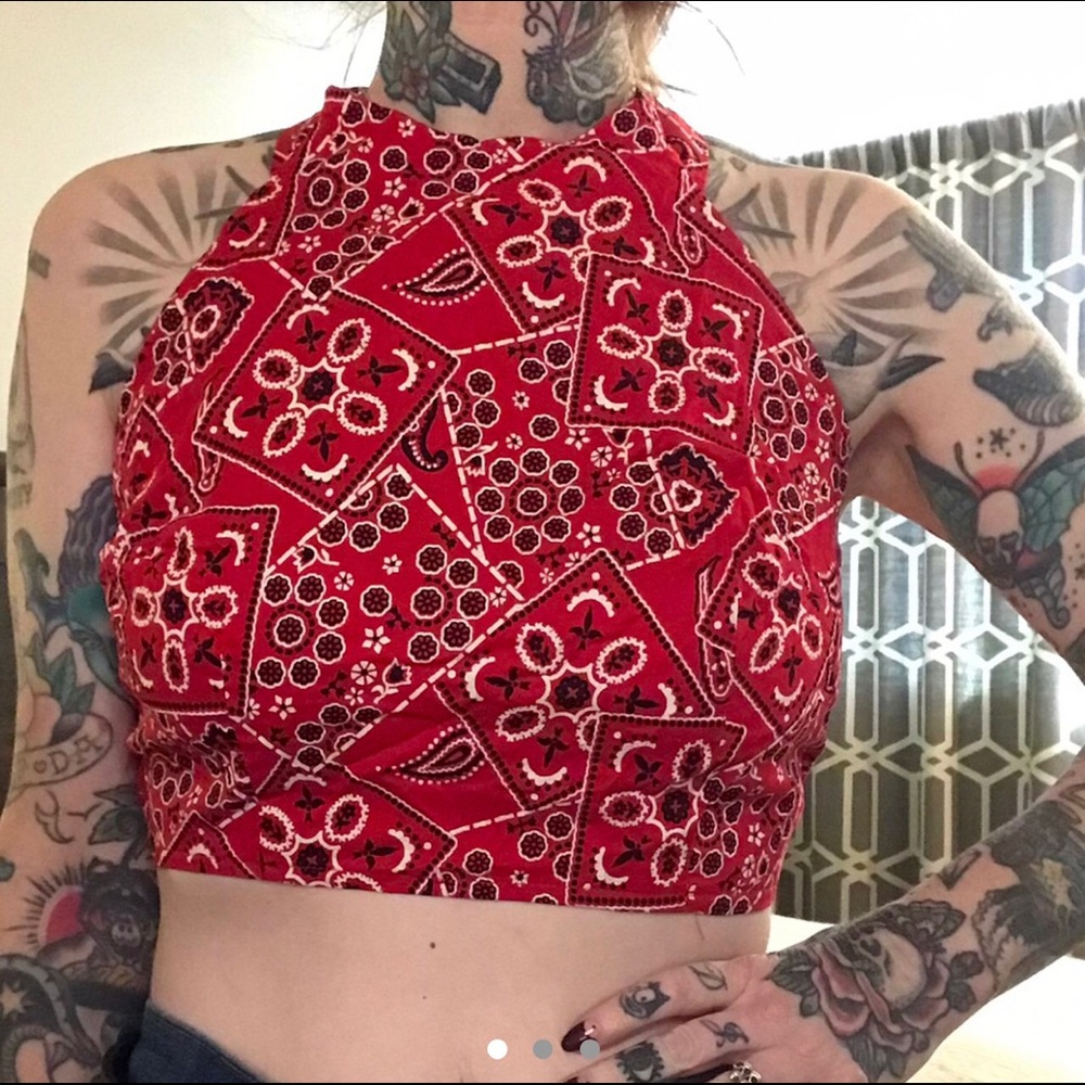 Super cute bandanna print red & white top.